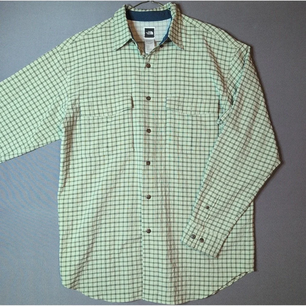 The North Face Mens Outdoors Mesh Lined Zipper Pockets Button Down Shirt size S